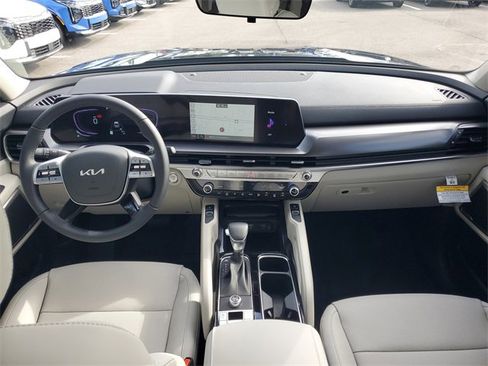 New 2025 Kia Telluride S image 18