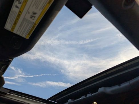 Used 2021 Jeep Wrangler Unlimited Sahara image 17