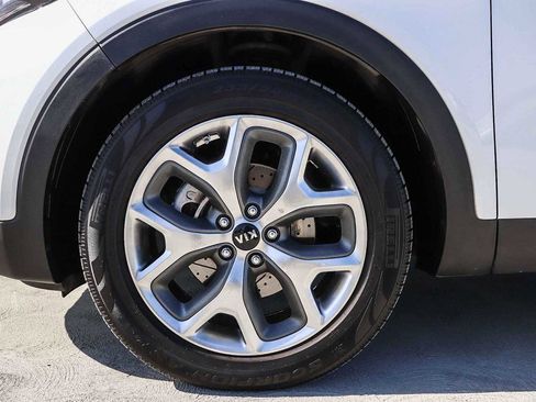 Used 2019 Kia Sorento EX image 14