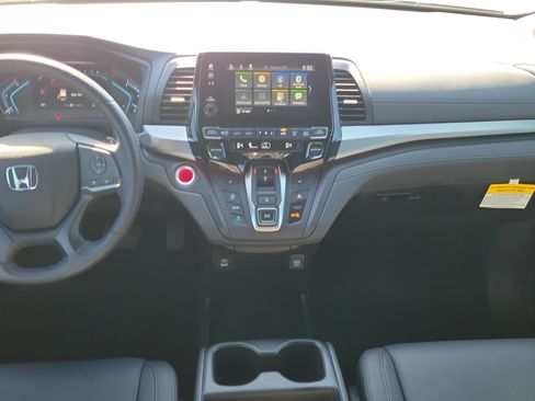 Used 2024 Honda Odyssey Sport image 15