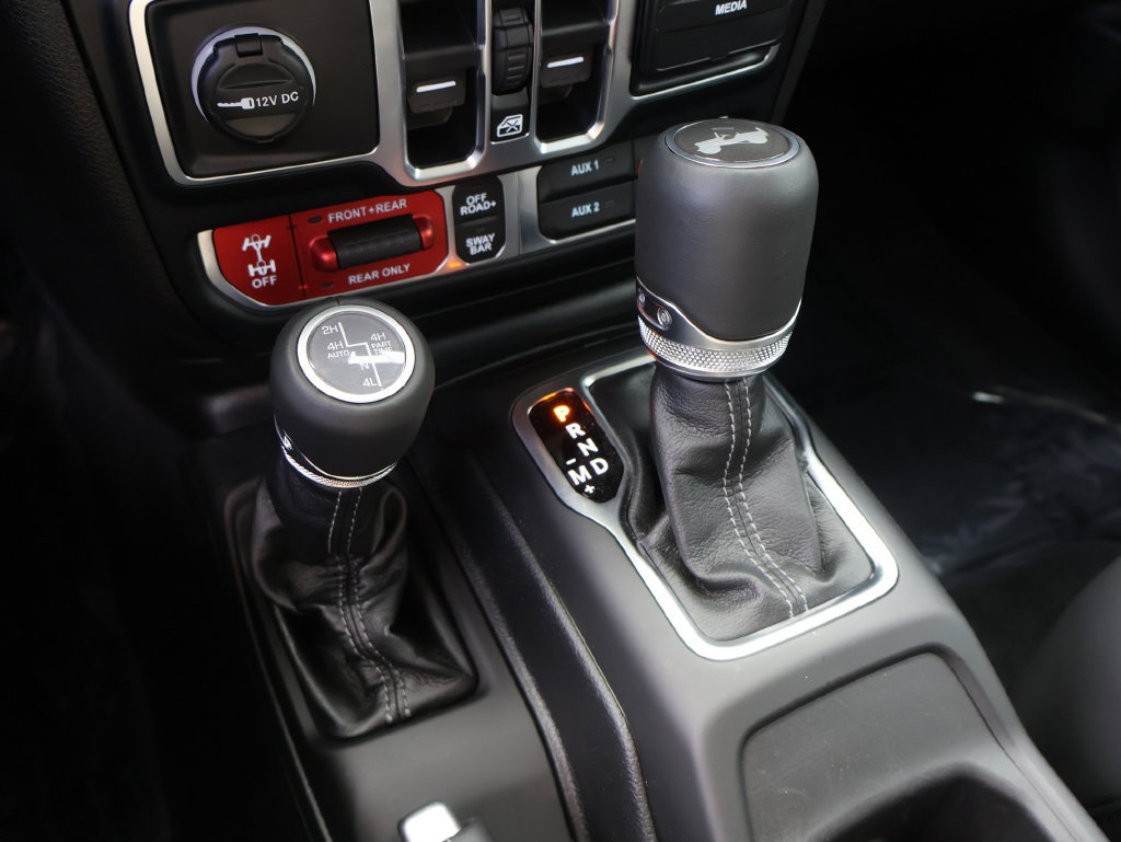 Used 2026 Jeep Wrangler Unlimited Rubicon AWD/4WD image 38