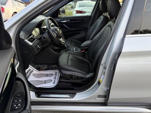 Used 2020 BMW X1 xDrive28i w/ Convenience Package AWD/4WD image 9