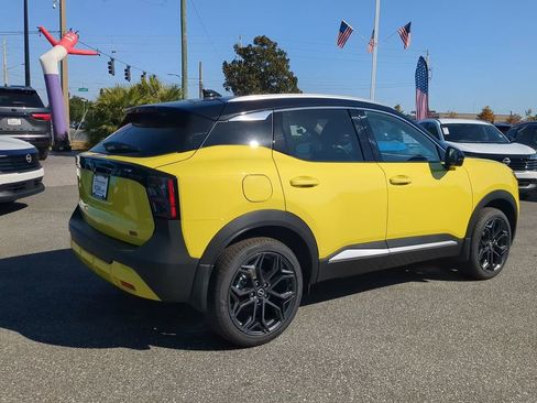 New 2026 Nissan Kicks SR w/ SR Premium Package image 4