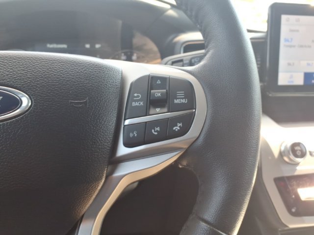 Used 2024 Ford Explorer XLT w/ Equipment Group 202A AWD/4WD image 16