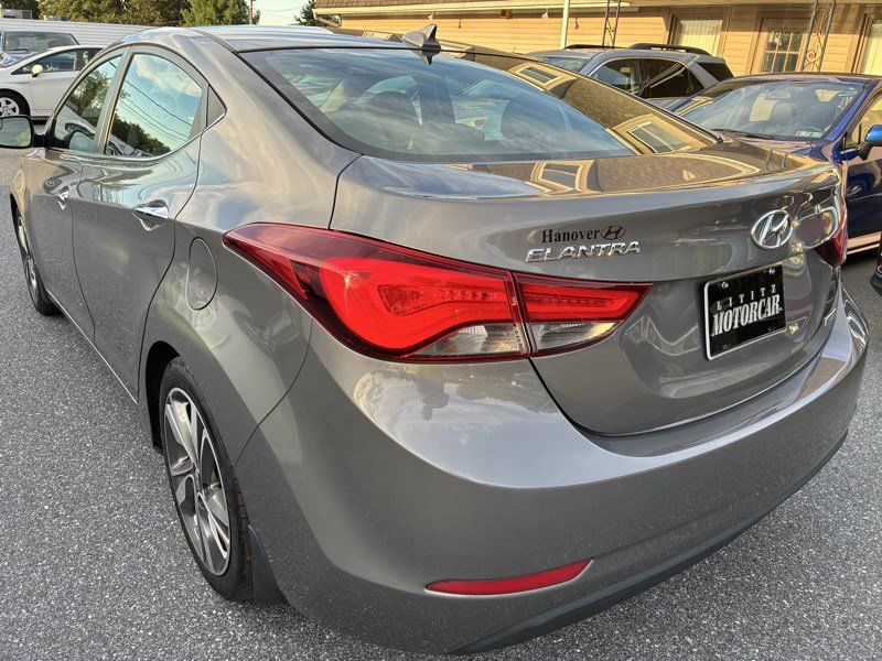 Used 2014 Hyundai Elantra Limited w/ Option Group 03 FWD image 6