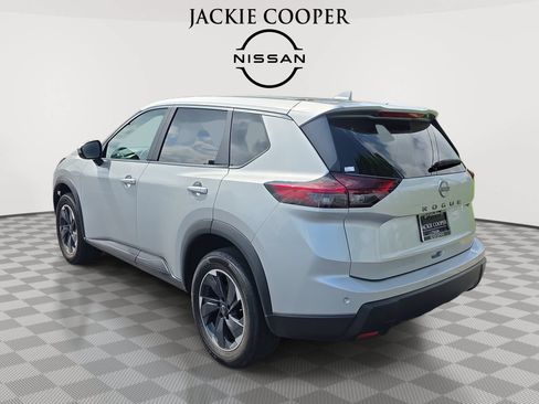 Used 2025 Nissan Rogue SV FWD image 7