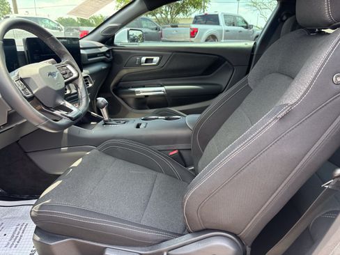 Certified 2025 Ford Mustang Coupe RWD image 17
