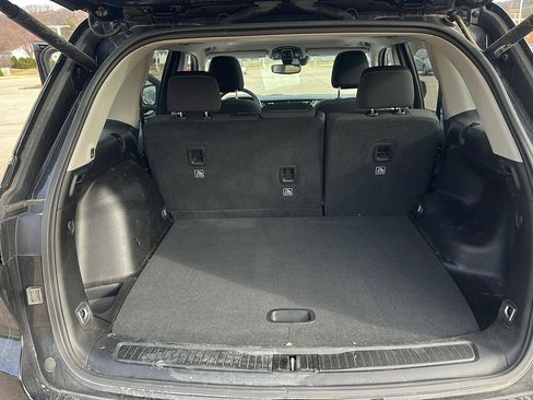 Used 2023 Jeep Grand Cherokee Laredo w/ Luxury Tech Group I image 24