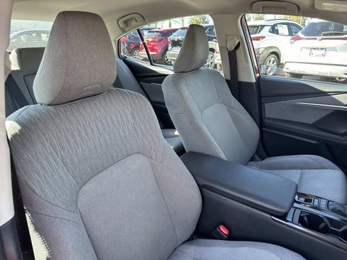 Used 2025 Toyota Camry LE image 17