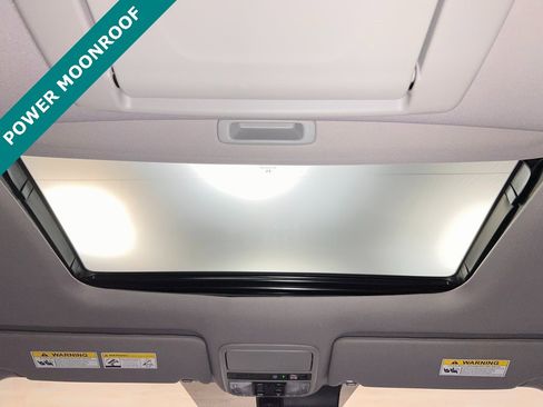 Used 2022 Honda Pilot Touring image 5