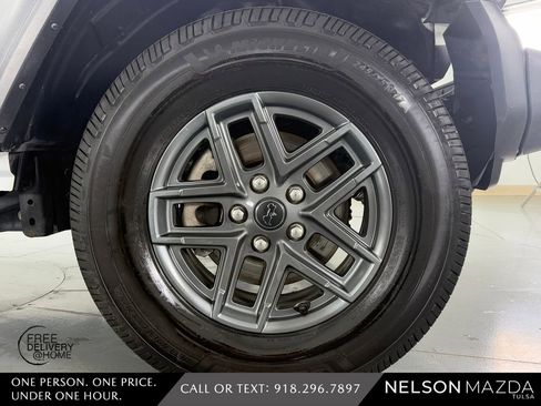 Used 2024 Jeep Wrangler Unlimited Sport AWD/4WD image 15