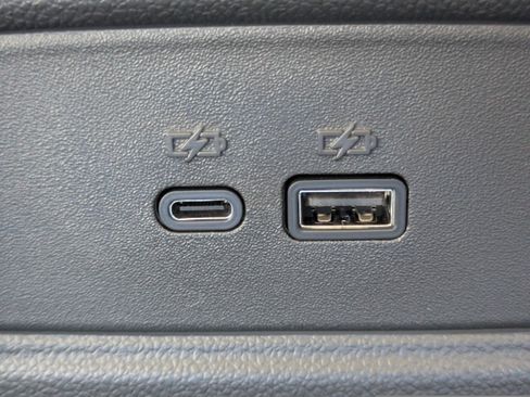 New 2026 Chevrolet Trax LT w/ Sunroof Package image 8