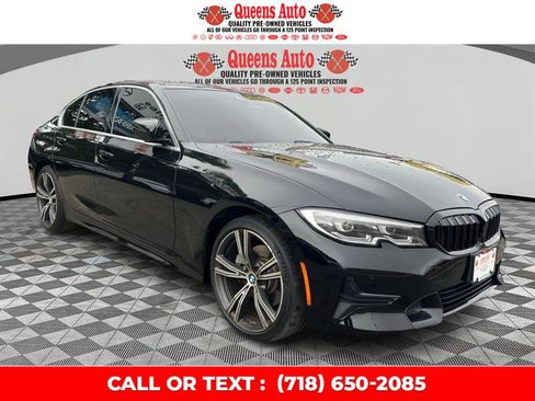 Used 2019 BMW 330i xDrive Sedan w/ Premium Package AWD/4WD image 9