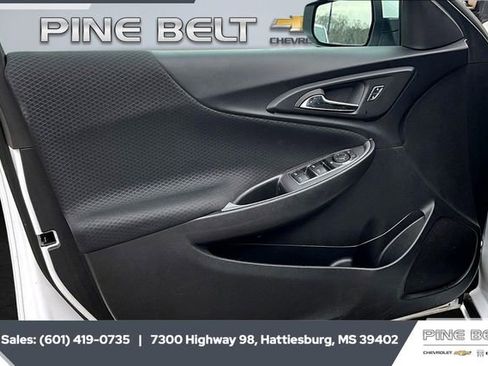 Used 2024 Chevrolet Malibu LT image 17