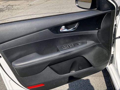 Used 2023 Kia Forte GT-Line w/ GT-Line Premium Package image 28