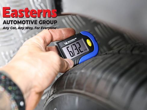 Used 2019 Toyota C-HR Limited image 28