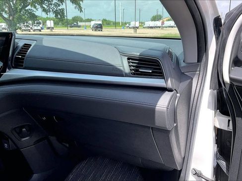 Used 2024 Honda Odyssey EX-L image 23