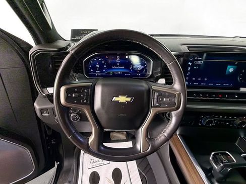 Used 2023 Chevrolet Silverado 1500 High Country w/ High Country Premium Package AWD/4WD image 11