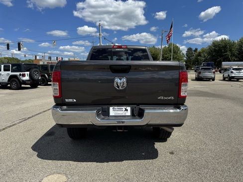 Used 2024 RAM 2500 Tradesman w/ Chrome Appearance Group image 4