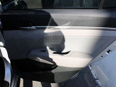 Used 2018 Hyundai Elantra Value Edition w/ Cargo Package FWD image 16