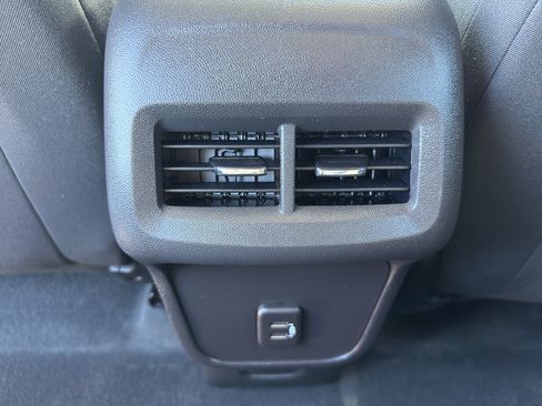 Used 2024 Chevrolet Equinox LT AWD/4WD image 31