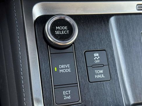 Used 2024 Lexus GX 550 w/ Accessory Package (Z1) AWD/4WD image 24