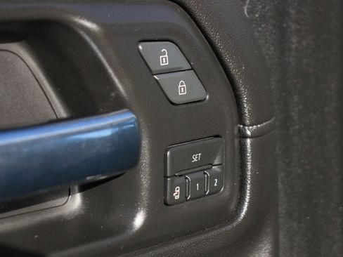 Used 2020 Chevrolet Silverado 3500 LTZ w/ Gooseneck/5TH Wheel Package image 16