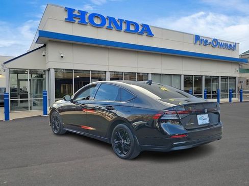 Used 2025 Honda Accord SE image 6