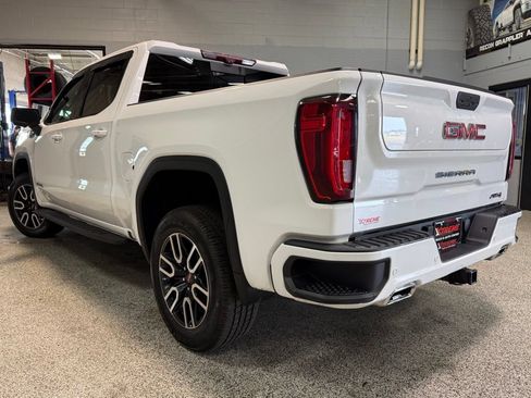 Used 2021 GMC Sierra 1500 AT4 w/ AT4 Premium Package AWD/4WD image 4