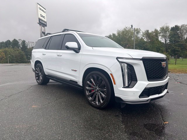 Used 2026 Cadillac Escalade V AWD/4WD image 7