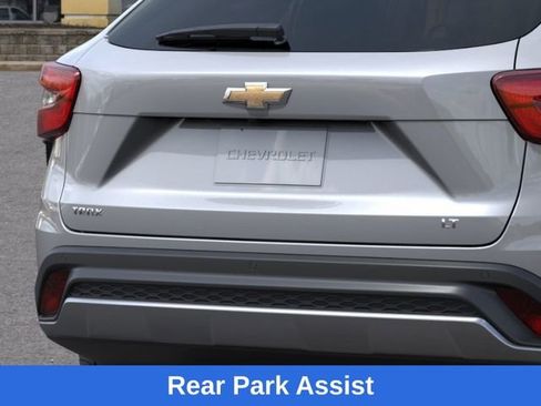 New 2026 Chevrolet Trax LT w/ Driver Confidence Package image 15