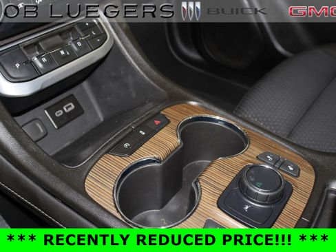 Certified 2023 GMC Acadia SLE w/ Driver Convenience Package image 25