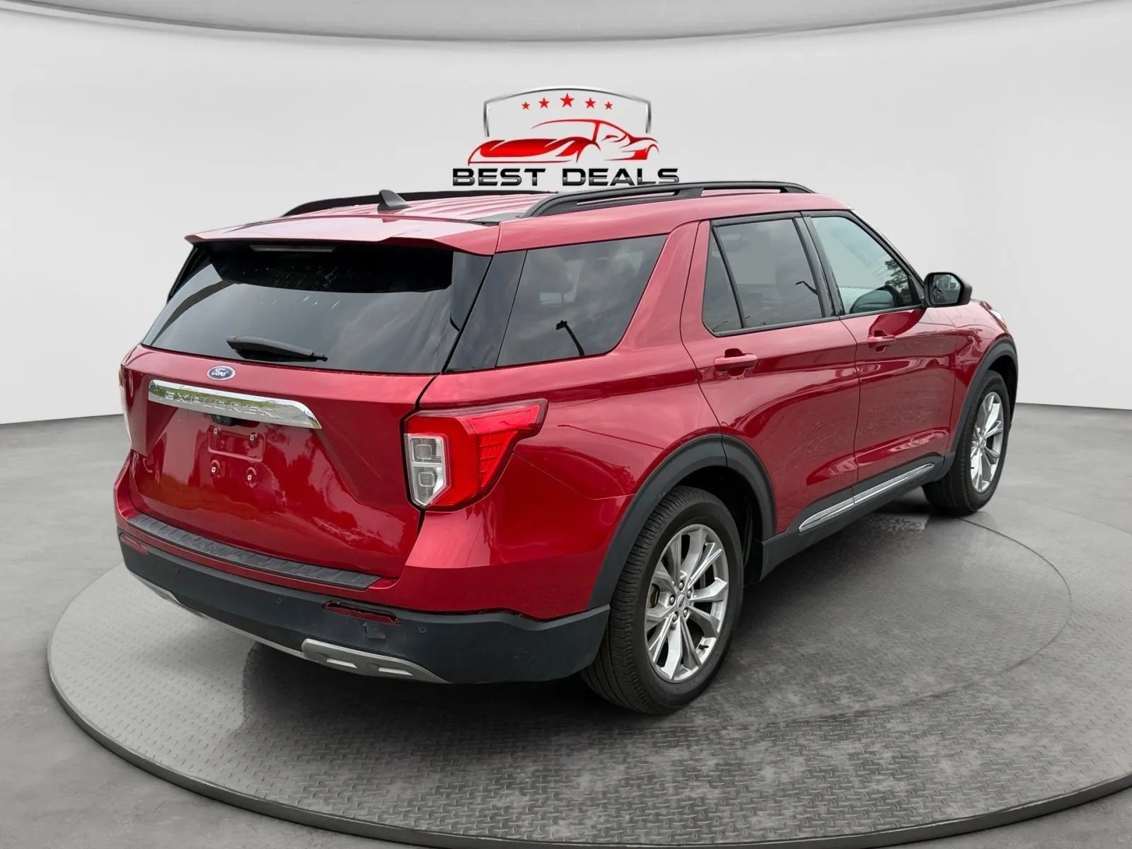 Used 2023 Ford Explorer XLT w/ Equipment Group 202A RWD image 7
