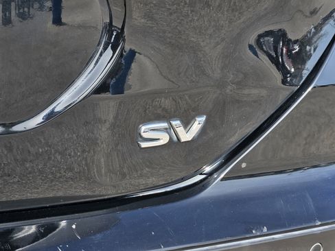 Used 2022 Nissan Kicks SV image 7