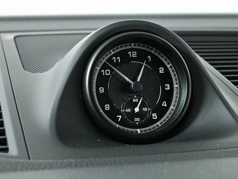 Certified 2025 Porsche Macan image 15