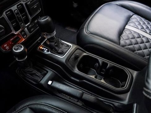 Used 2022 Jeep Gladiator Rubicon w/ Cold Weather Group image 68