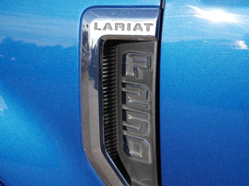 Used 2022 Ford F250 Lariat w/ Tremor Off-Road Package image 18