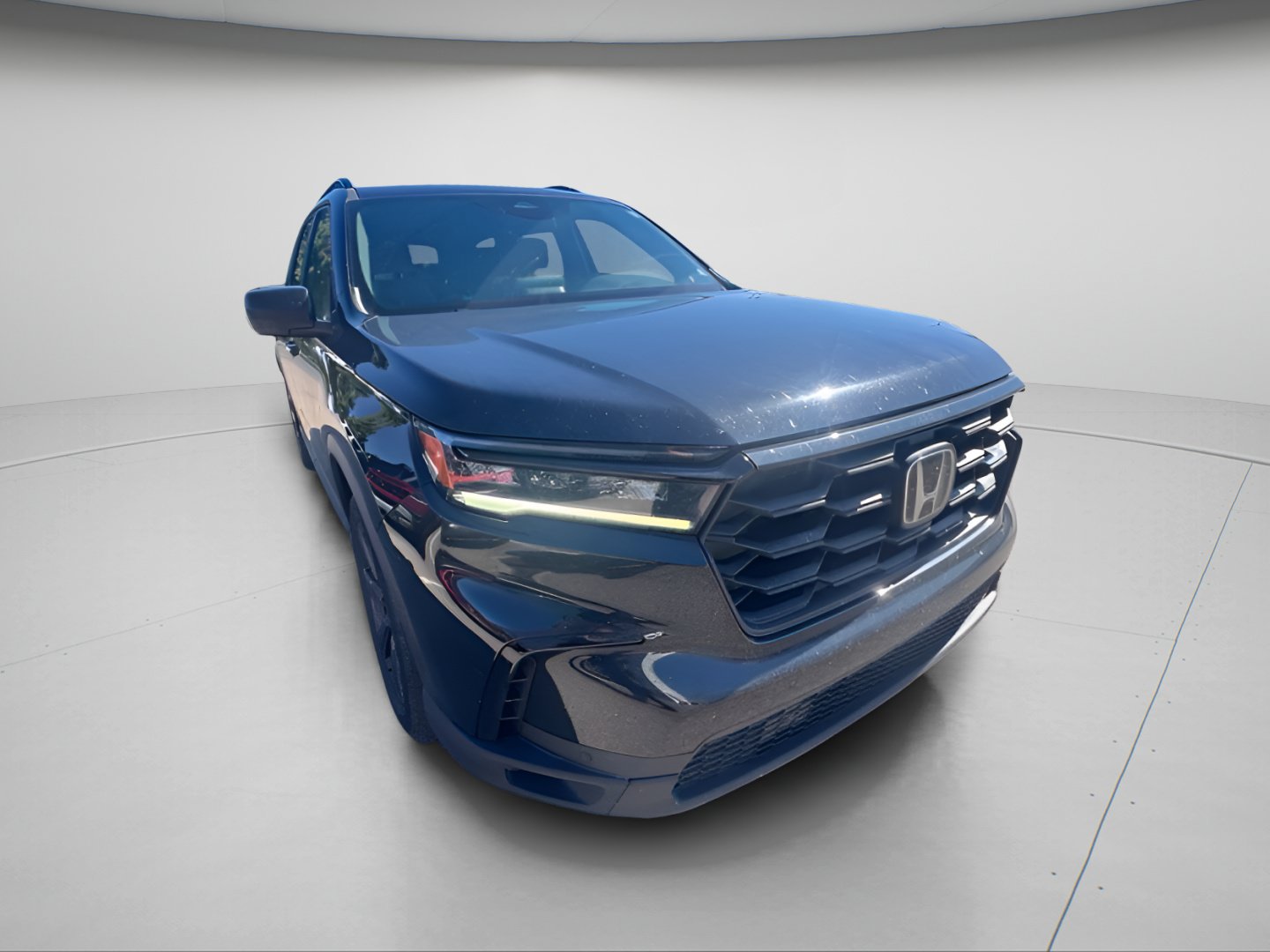 Used 2023 Honda Pilot Sport image 2