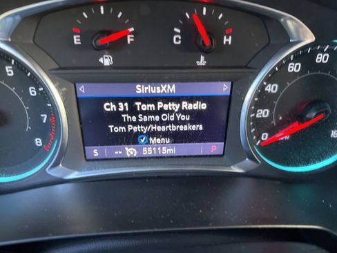 Used 2020 Chevrolet Traverse LT image 26