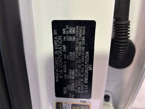 Used 2025 Kia Soul LX w/ LX Technology Package image 32