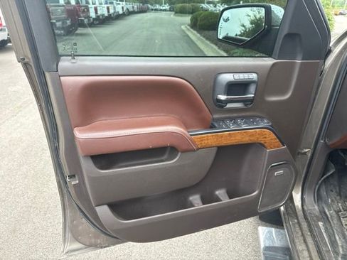 Used 2015 Chevrolet Silverado 1500 High Country AWD/4WD image 8
