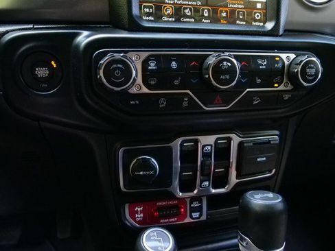 Used 2021 Jeep Wrangler Unlimited Rubicon AWD/4WD image 19