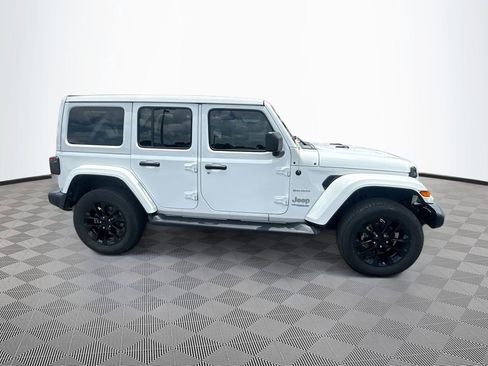 Used 2022 Jeep Wrangler Unlimited Sahara w/ Cold Weather Group AWD/4WD image 5