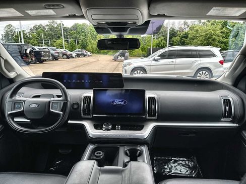 Used 2025 Ford Expedition Max Platinum AWD/4WD image 20
