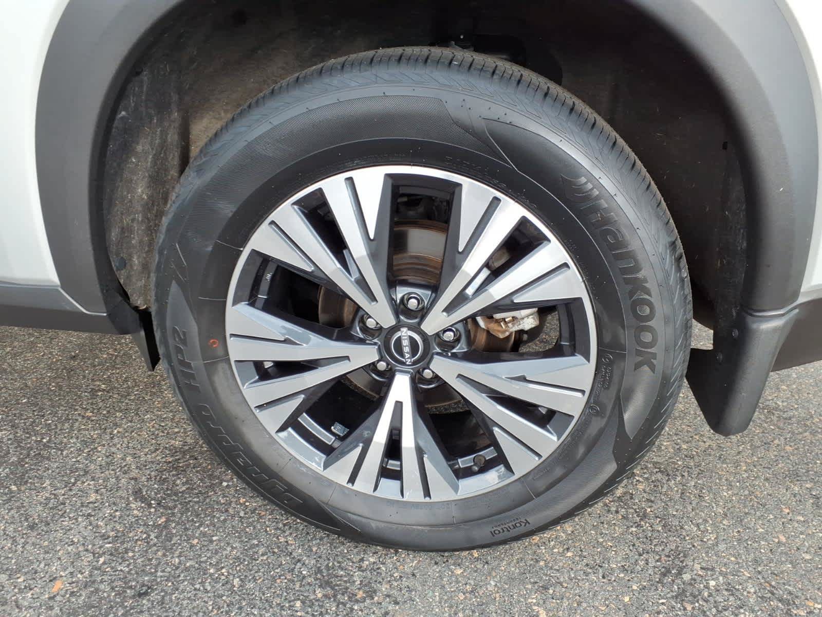 Used 2023 Nissan Rogue SV w/ SV Premium B Package AWD/4WD image 9