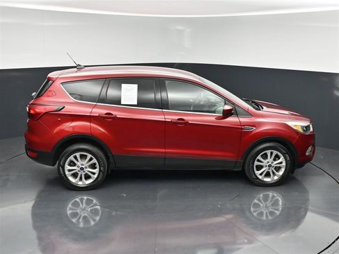 Used 2019 Ford Escape SE FWD image 22