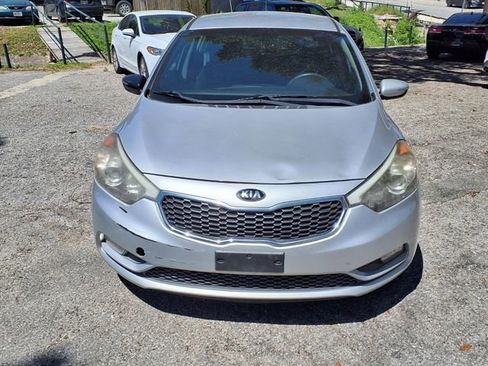 Used 2016 Kia Forte LX FWD image 2