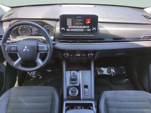 Used 2023 Mitsubishi Outlander SE FWD image 21