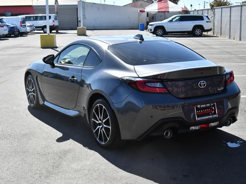 Used 2023 Toyota GR86 w/ ALL Weather Mat Package (TMS) RWD image 6
