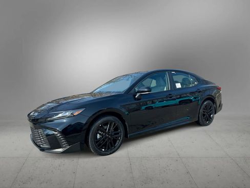 New 2026 Toyota Camry SE image 1